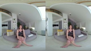 Curvy In All The Right Places - Gear VR-0