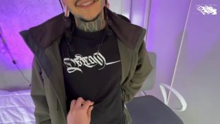 Pedazodchicle This girl smells my cock after fucking her and fixing her internet-2