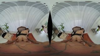 Video Luara Amaral  Queen Takes Bishop 1080p 2K-5