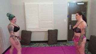 Sexywife vs Little Rampage-6