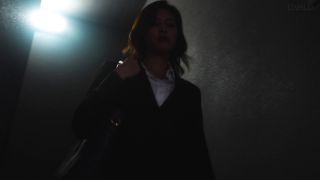 After finding out that her fiance is cheating on her, she becomes sexually uninhibited, passionately kisses the hot company president, and lets loose, destroying her everyday life. Suzume Mino ⋆.-2