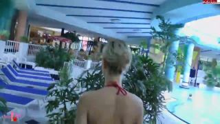 Amy Starr - HEMMUNGSLOSER FICK IM ÖFFENTLICHEN SCHWIMMBAD 720P - Amateur-1