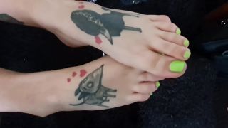 adult video clip 4 granny feet fetish femdom porn | My foot slave sucking my toes | smell-8