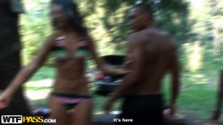 [Amber Hardin] [CollegeFuckParties] Hot college fucking in the woods-7