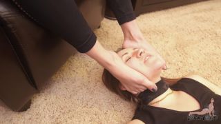 adult video clip 36 kelsi monroe foot fetish Foot Face Rub, feet on femdom porn-6