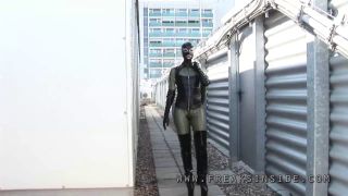FreaksInside  sexy Gasmask 1.-0