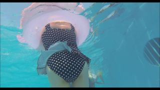 Voyeur - Underwater swimsuit tracking - YMUW-1092 on voyeur -0