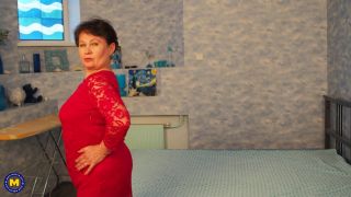 Video Nata Is a Horny Cougar Who Happens To Find a Special Toy To P...-1