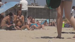 Young topless tits all over beach-5