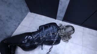 Fantia jp DDD04004120 (Rubber Restraint Milk Torture) ラバー拘束具牛乳責め-3