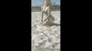 Dani Divinity aka thedanidivinity in clip The siren has called once again Pulling you deeper and under Stare - Dani divinity-9