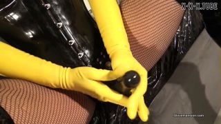 Ebony porn  Glovemansion  Glovemansion Slippery Yellow Latex Glove Joi-9