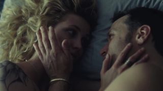 Evelyne Brochu – Cafe De Flore (2011) HD 1080p!!!-3