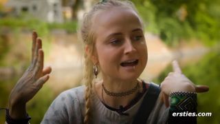 Ersties  Höhepunkt Mit Latexbody Und Netzstrumpfhose In Gartenidylle-5