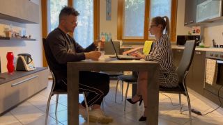 adult video clip 41 La Consulente Viene Sedotta Dal Cliente e Scopata Nel Suo Ufficio. Dialoghi Italiano. Occhiali - [PornHub] (HD 720p) on teen amateur stranger-2