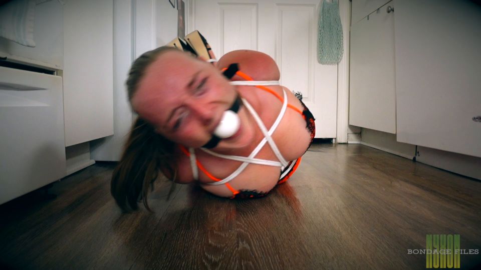 Captured Kerry - Pleasing Her Man Download New Porn Video...