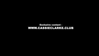 Cassie Clarke Its our second date and I decide to treat him to some reverse oral  x-9