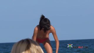 Beach Voyeur: Beach Voyeur: Big Women, Topless And Nude Voyeur!-3