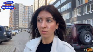 Katty West - Wife Suck Strangers Cock in the Entrance and Walks on Public with Cum on Face Full HD - Public sex-6