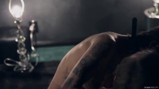 Dead Girls Don't Cry-4