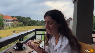 Katty West - Eating Pizza With Cum On My Face In A Public Cafe Amateurporn - Katty west-7