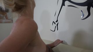7170 Molly, Auntie Trisha  Interracial Threesome-5