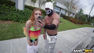 Raver Opal Gets On The Bus To Fuck -3