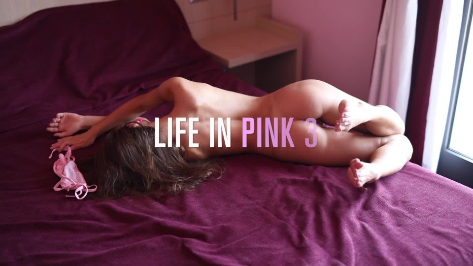 gloriasol_lifeinpink_3