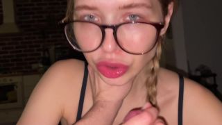 [Amateur] A schoolgirl gives a hot blowjob to a neighbor’s boy-5