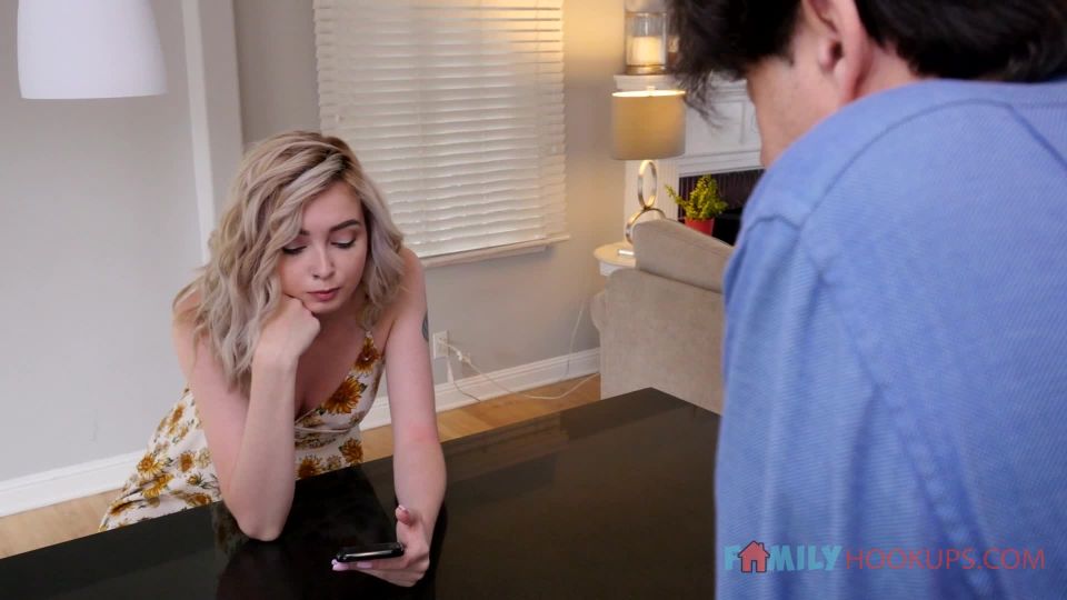 Family Hookups – Lexi Lore