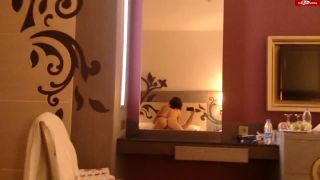 [K2S.CLUB] nylonwife - Cuckold trinkt an der Hotelbar mein Masseur fickt mich im Zimmer - HD 720P-5