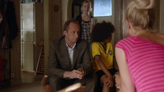 Virginie Efira - Une famille a louer (2015) HD 720p - (Celebrity porn)-3