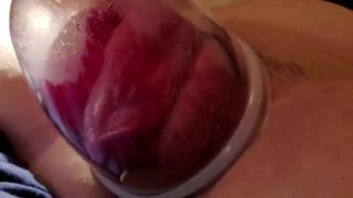 Fantastic Amateur Huge Large Labia Rough Pump Closeup Dow...-6