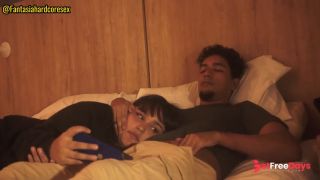 Mi hijastra se atraganta con mi pene accidentalmente-5