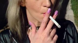 AltaSmoking frankie s001 (mp4)-1