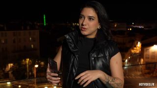 Exploring Nouvelles Tres Bandantes: Leila, Lena & Oney's Int-6