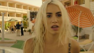 Veronica Sanchez,Lali Esposito, Yany Prado, etc - Sky Rojo s01e04-05 (2021) HD 1080p - [Celebrity porn]-2