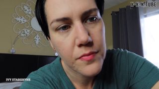  IvyStarshyne  Manyvids Ivystarshyne Burping Into The Mic-4