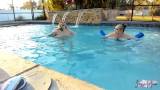 JessieMinx Jessieminx - peak in on us swimming we decided between filming smoking hot content to take a dip in th 31-03-2022-3