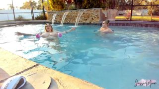 JessieMinx Jessieminx - peak in on us swimming we decided between filming smoking hot content to take a dip in th 31-03-2022-4