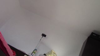 PinkyMadame - Amateur-Ehefrau hat Spaß daran, Kleider anzuprobieren und abzuschneiden. Amateur-Ehefrau tanzt nackt-0