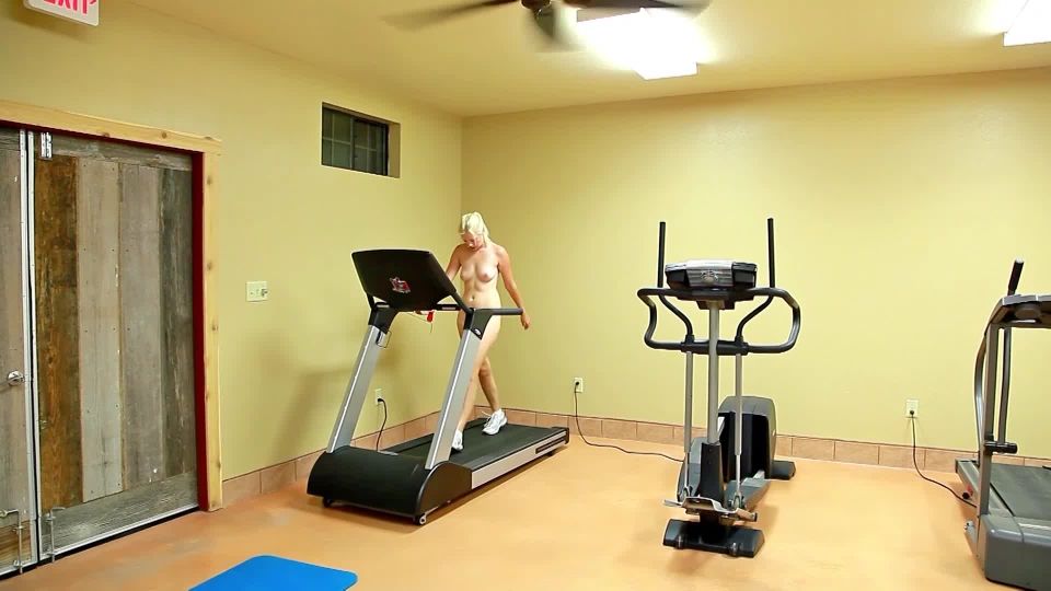 NakedGymGirls My Nude Gym (mp4)