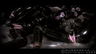 2009 Double Dildo Breath-Play Fucking Part 03.-7
