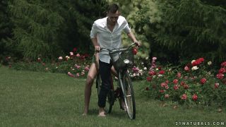 Sexy Ride: Katyrose & Charliedean S01 Cycling Thrills-1