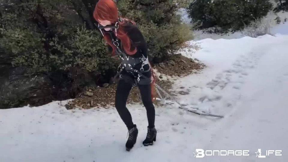 Dashing Though The Snow 12.07.18 Video Sex Download Porn