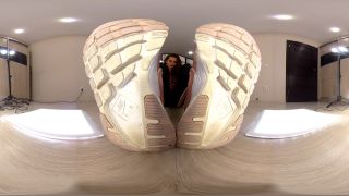 Under Giantess Soles – Althea – lets go jogging with me VR 3604K.-5