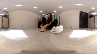 Under Giantess Soles – Althea – lets go jogging with me VR 3604K.-9