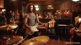 Abigaiil Morris & Alexa Chains - New Year, New Dick - Big Tits-2