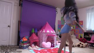 Diaperedonline2Samara Samara Pole Dancing in Hoodie and Diaper-3