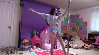 Diaperedonline2Samara Samara Pole Dancing in Hoodie and Diaper-7